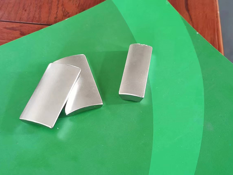 釹鐵硼磁瓦的磁性能怎么測量